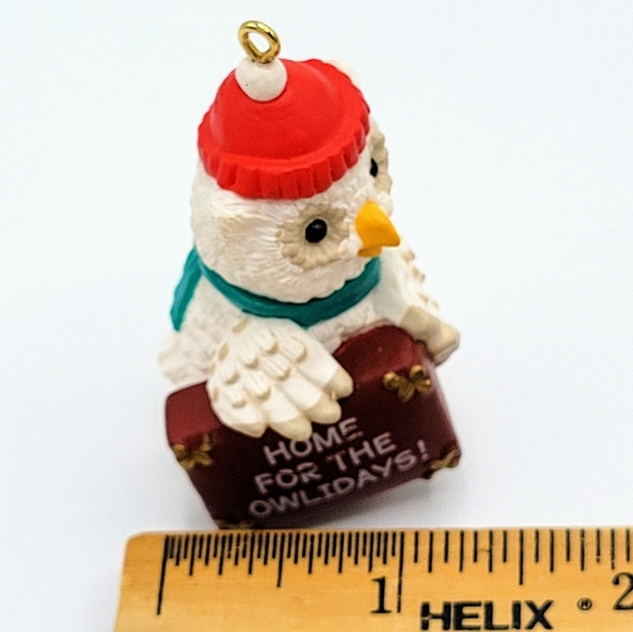 Home For The Owldays Christmas Tree Ornament Made by Hallmark 1990 - Picture 6 of 6